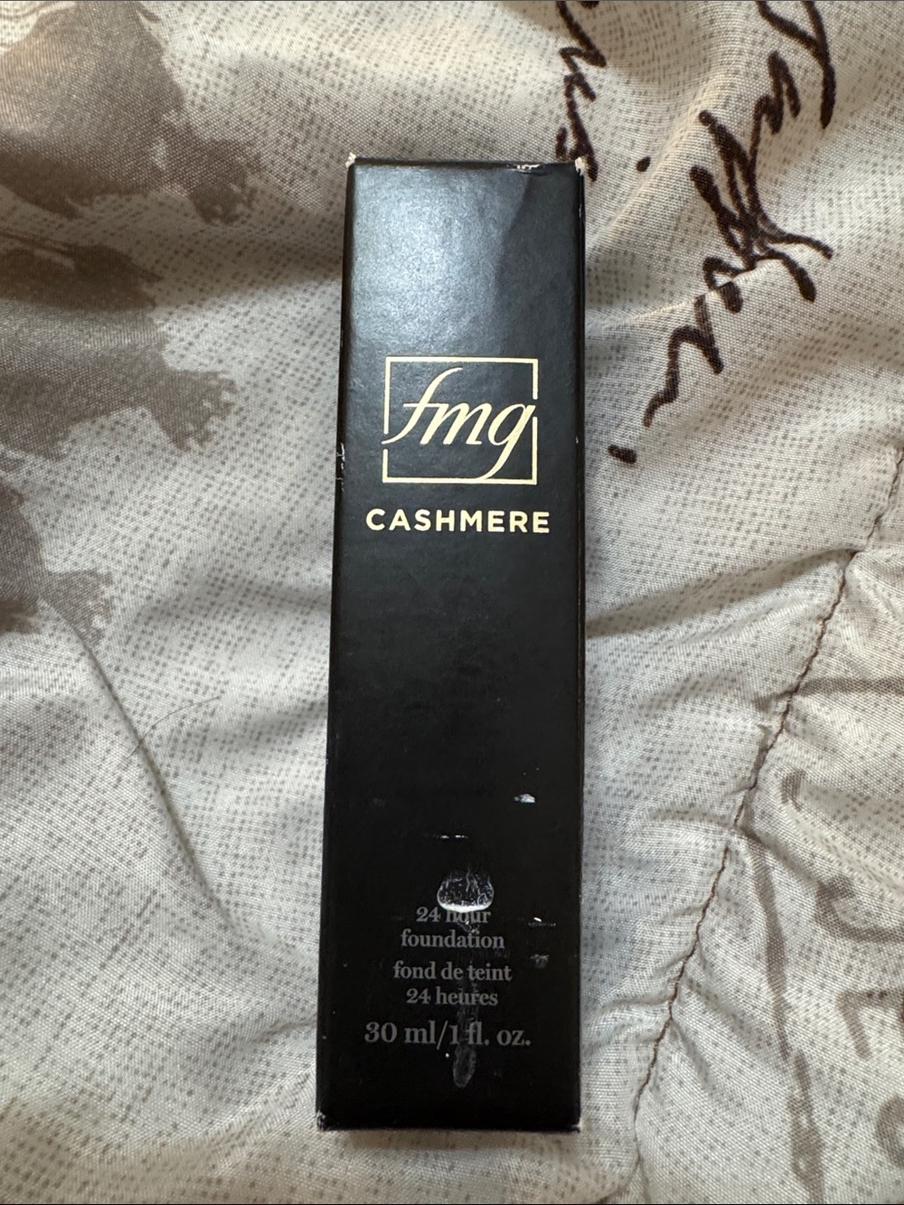 Avon Cashmere Foundation Macadamia